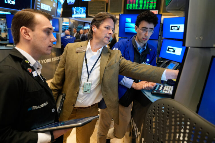 US stocks and oil prices flip-flop ahead of Trump's deadline to bomb Iranian power plants